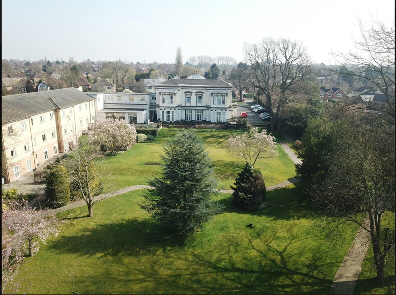 93 Lillington Rd, Leamington Spa for sale - Building Photo - Image 1 of 7