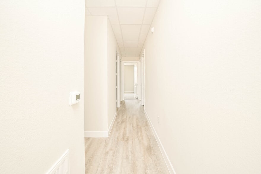 5501 Cabrera dr, Sugar Land, TX to rent - Interior Photo - Image 2 of 8