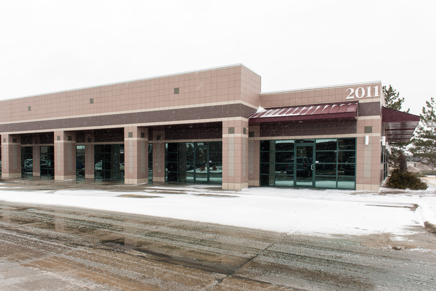 2011 Pine Lake Rd, Lincoln, NE for sale - Building Photo - Image 1 of 1