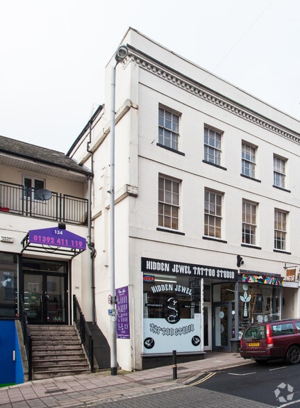 136 Fore St, Exeter to rent - Building Photo - Image 2 of 3