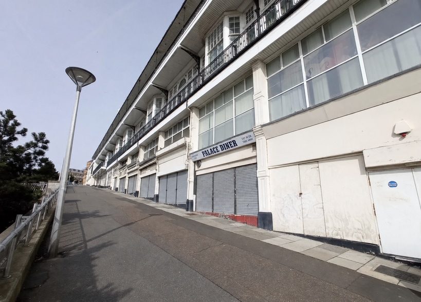 Pier Hl, Southend-On-Sea to rent - Building Photo - Image 2 of 3