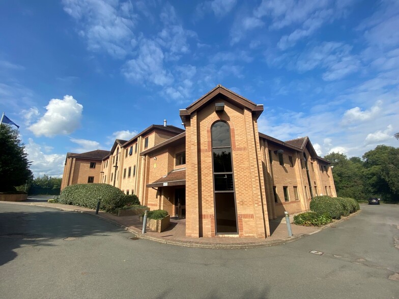 Torwood Clos, Coventry for rent - Building Photo - Image 1 of 3