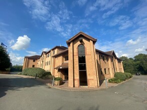 Torwood Clos, Coventry for rent Building Photo- Image 1 of 4