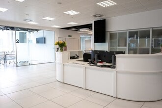 1 Stratford Pl, London to rent Interior Photo- Image 2 of 15