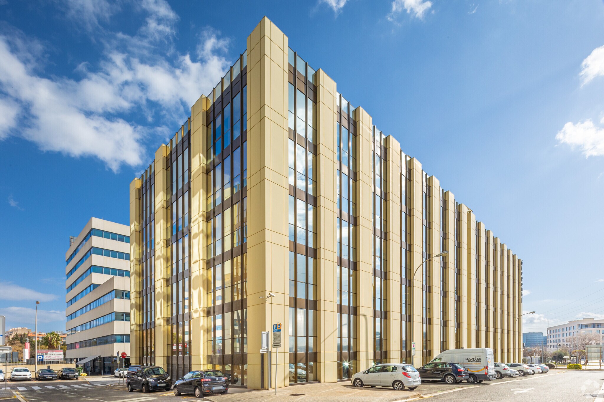 Office in Sant Just Desvern, Barcelona to rent Primary Photo- Image 1 of 5