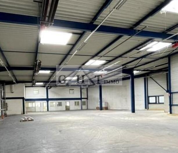 Industrial in Chelles to rent Interior Photo- Image 1 of 4