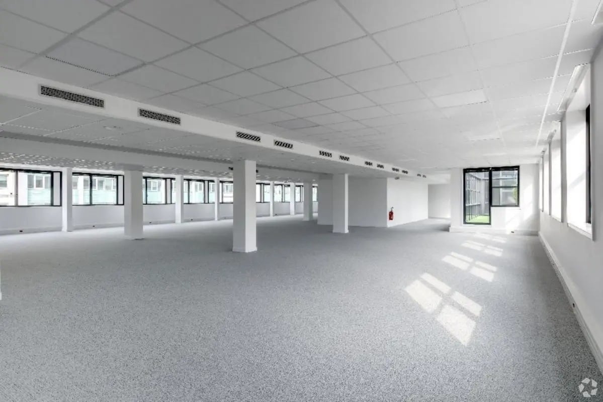 164-170 Rue Victor Hugo, Levallois-Perret for sale Interior Photo- Image 1 of 1