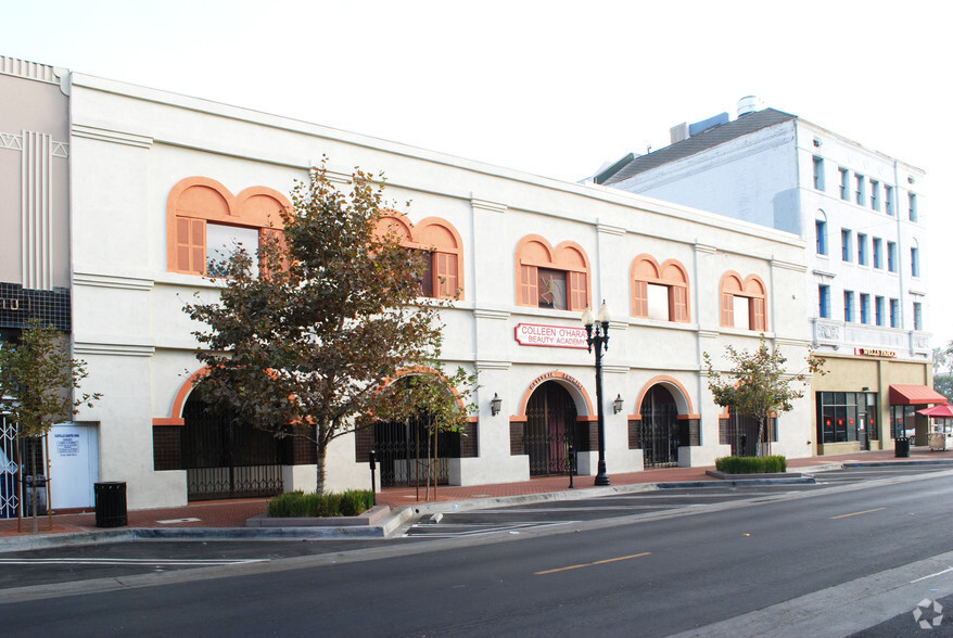 107-109 W 4th St, Santa Ana, CA for sale - Building Photo - Image 3 of 3