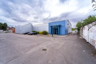 92-94 Gipsy Ln, Leicester to rent Building Photo- Image 1 of 9