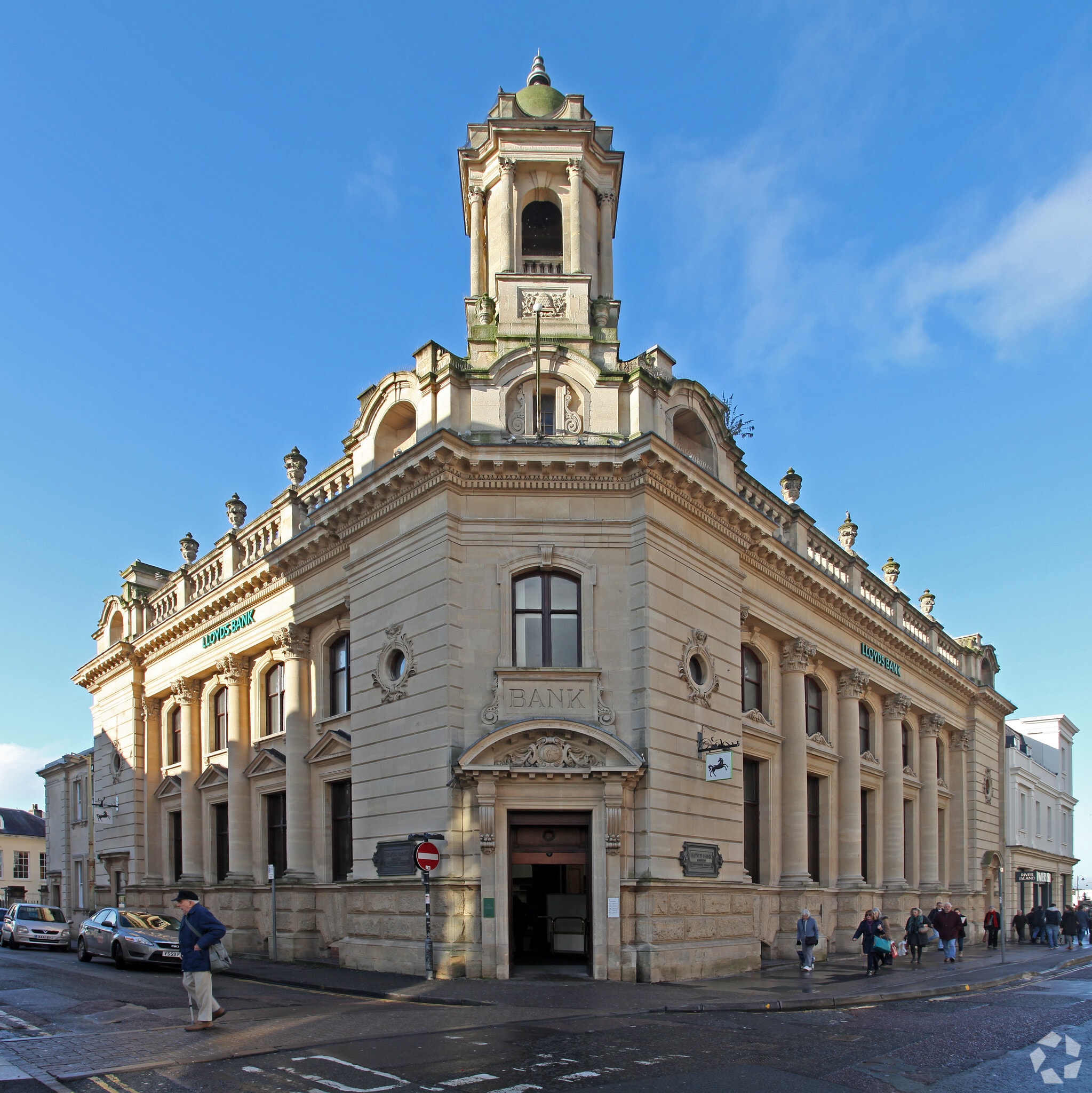 130 High St, Cheltenham to rent Primary Photo- Image 1 of 5