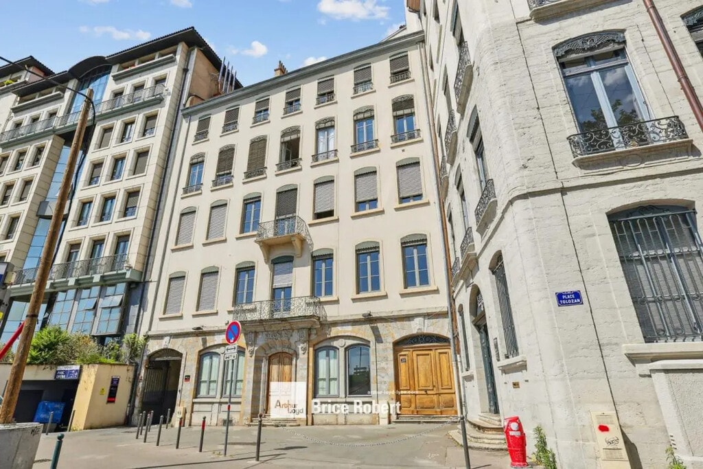 Vente Bureaux 619 m² - Photo 1