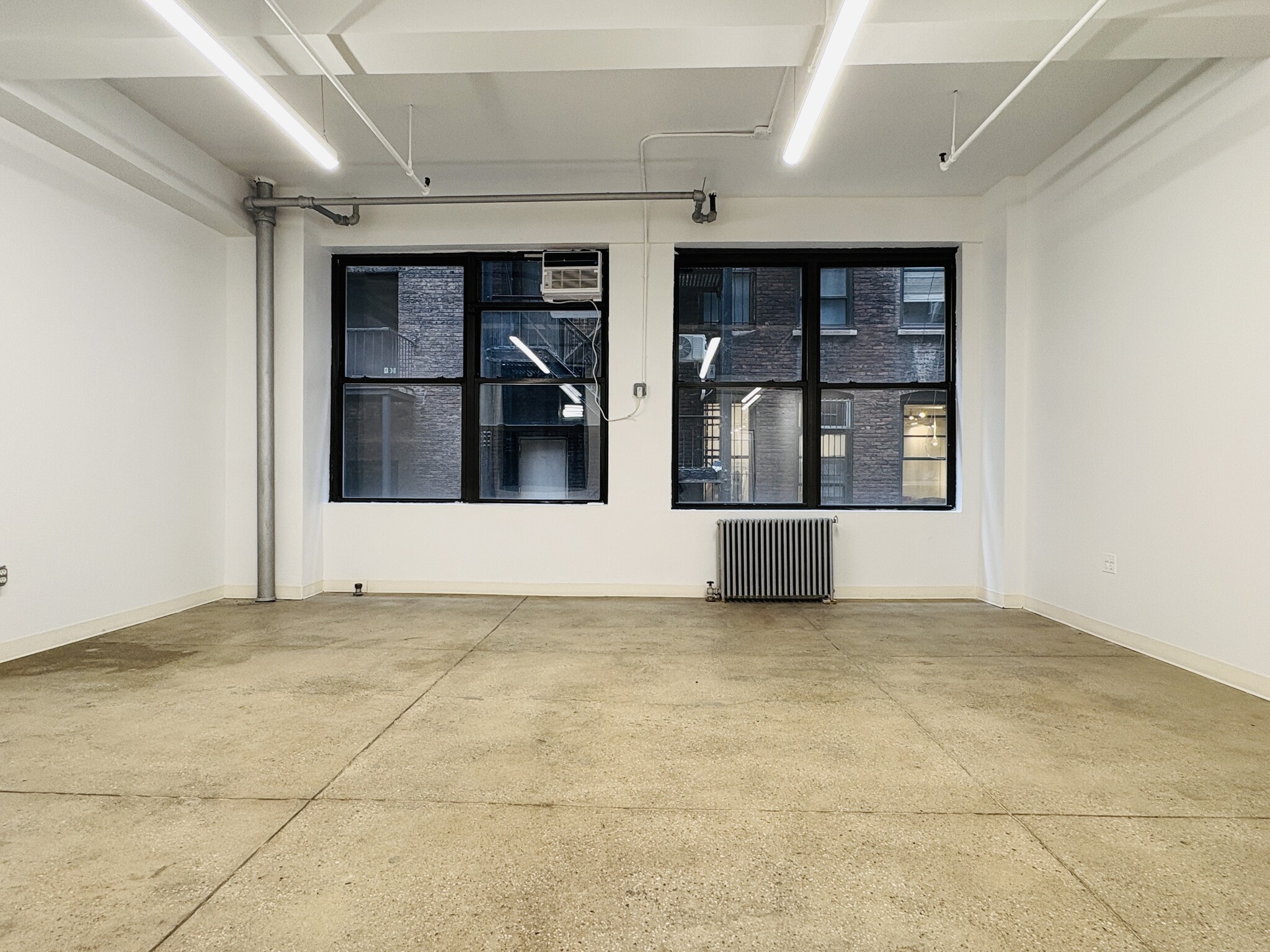 252 W 38th St, New York, NY for rent Building Photo- Image 1 of 5