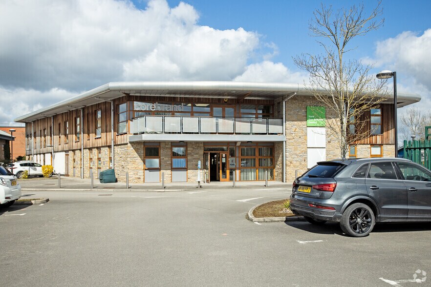 Amy Johnson Way, York to rent - Building Photo - Image 2 of 4