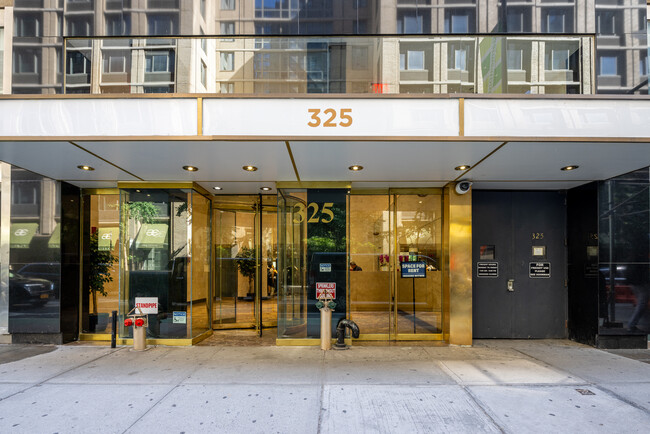 More details for 325 W 38th St, New York, NY - Office for Rent