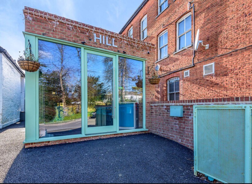 101 Stanmore, Stanmore for sale - Primary Photo - Image 1 of 1