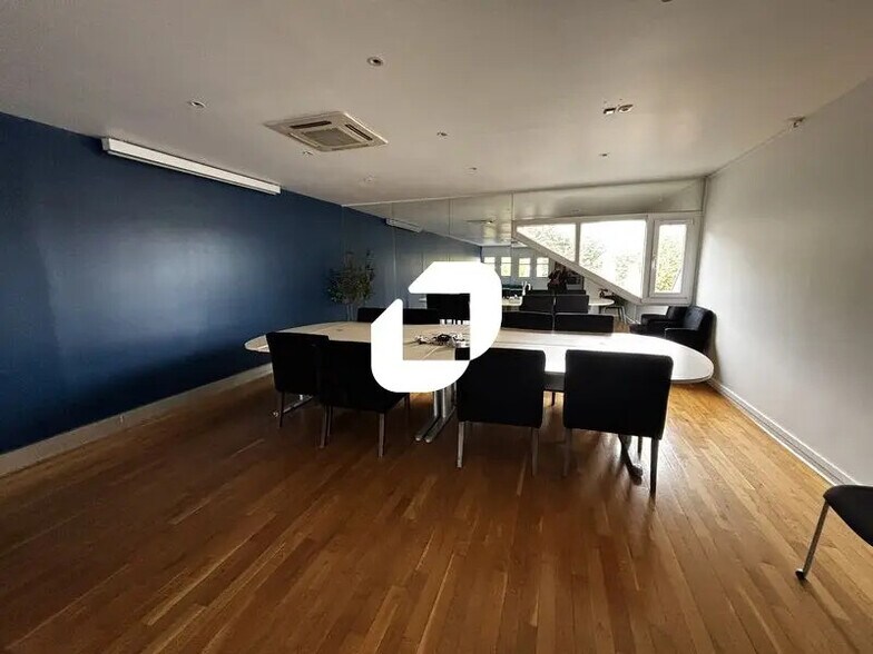 Office in Ris-Orangis to rent - Interior Photo - Image 3 of 11