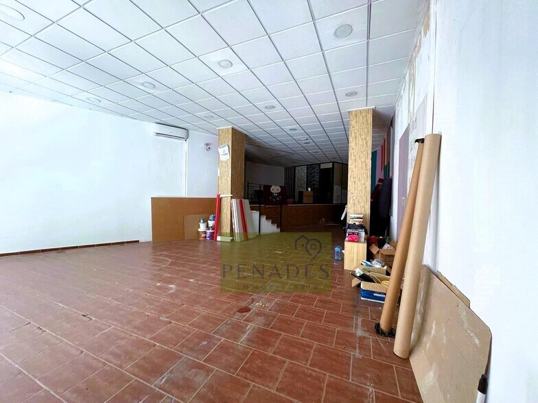 Retail in Ontinyent to rent - Building Photo - Image 3 of 11