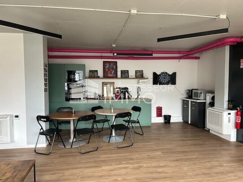 Office in Suresnes to rent - Interior Photo - Image 3 of 4