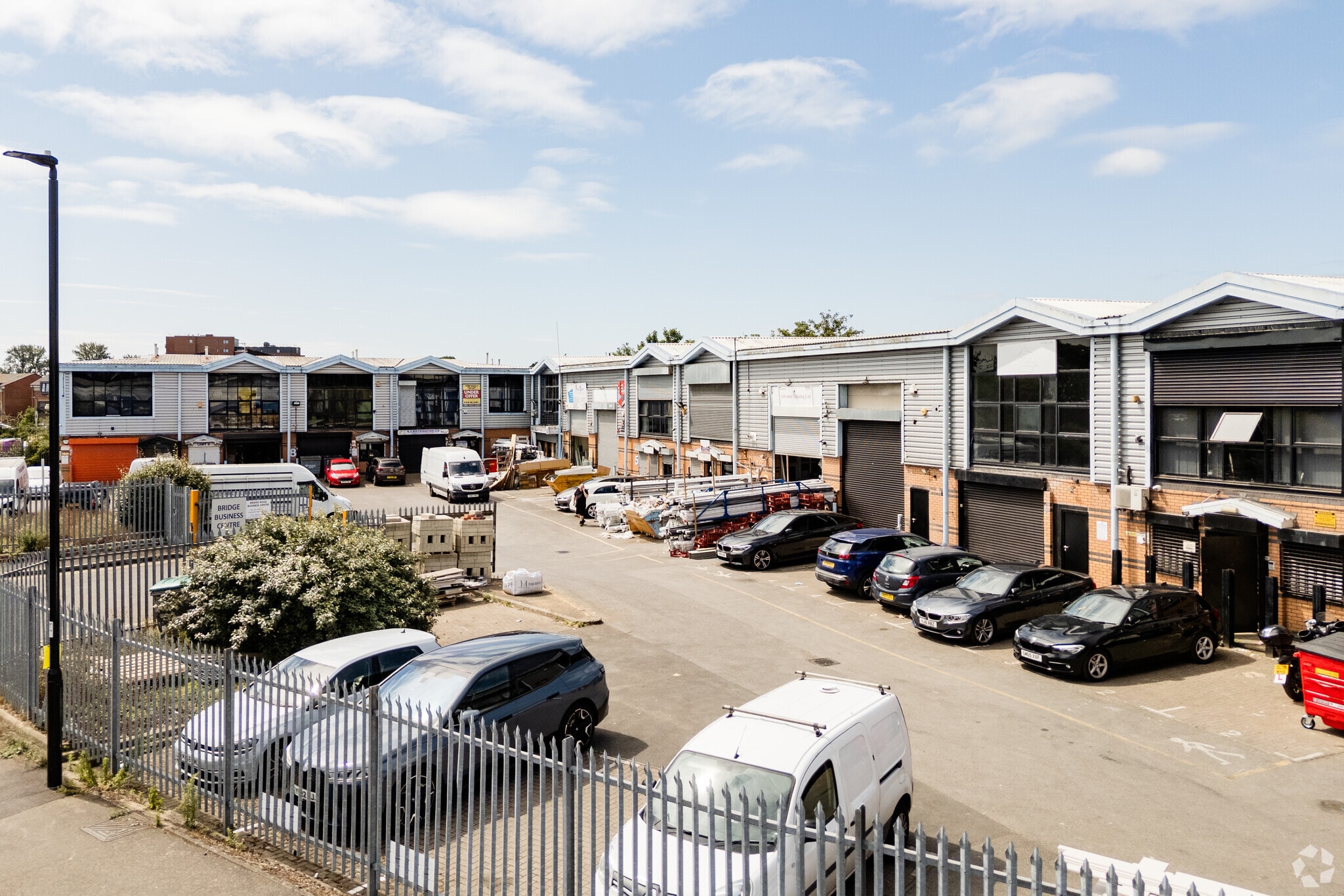 Bridge Rd, Southall to rent Building Photo- Image 1 of 4