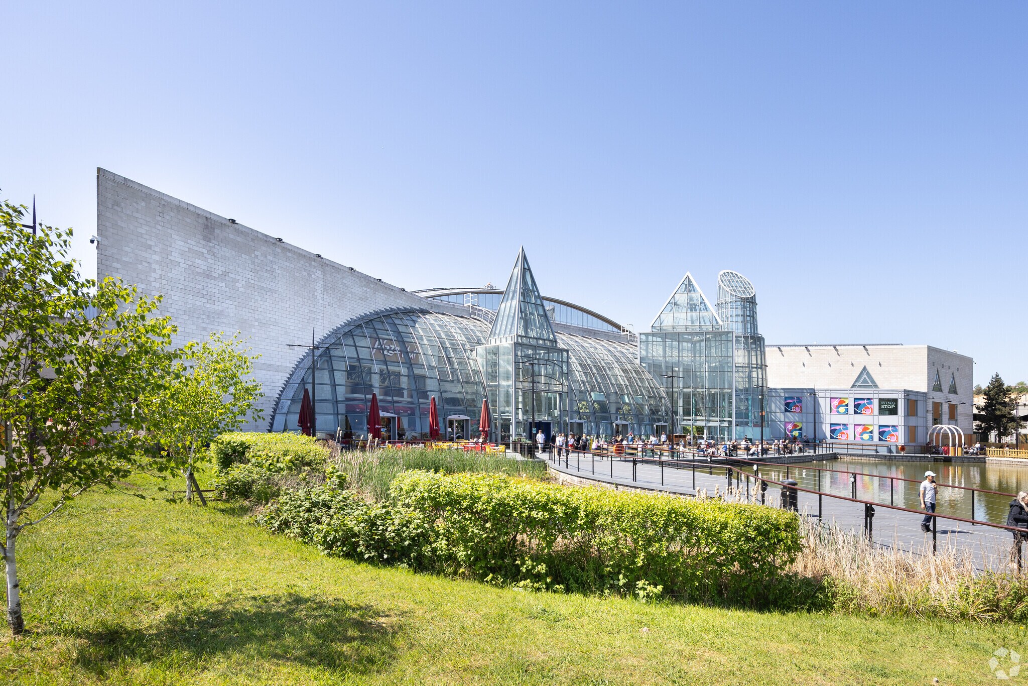 Bluewater Pky, Greenhithe for sale Primary Photo- Image 1 of 1