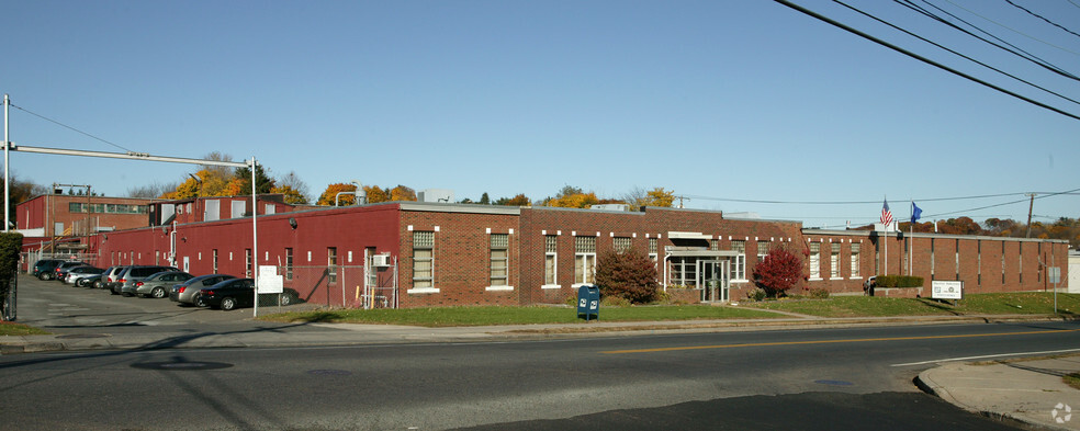 206 Newington Ave, New Britain, CT for rent - Primary Photo - Image 1 of 3