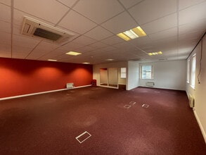 Abercrombie Ct, Westhill to rent Interior Photo- Image 1 of 5