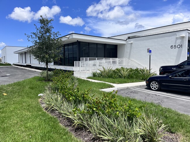 More details for 6501 NW 37th Ave, Miami, FL - Industrial for Rent