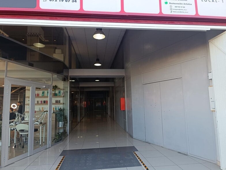 Retail in Vinaròs for sale - Building Photo - Image 2 of 14