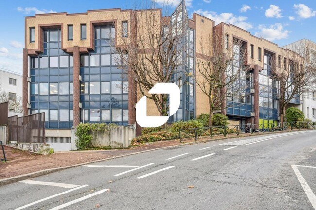 Location Bureaux 362 m²