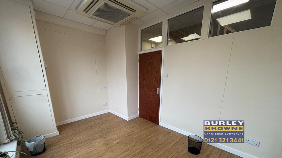 247-249 Jockey Rd, Sutton Coldfield to rent - Building Photo - Image 3 of 10