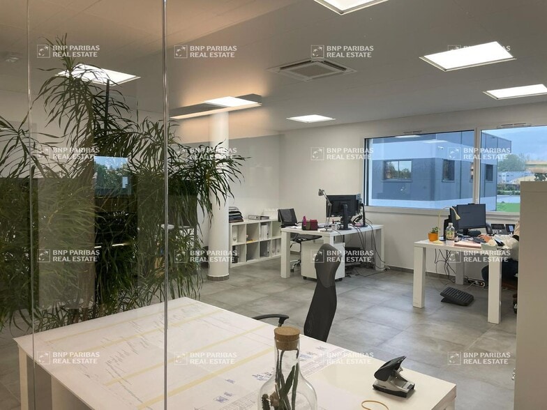 Office in Rumilly for sale - Building Photo - Image 1 of 7
