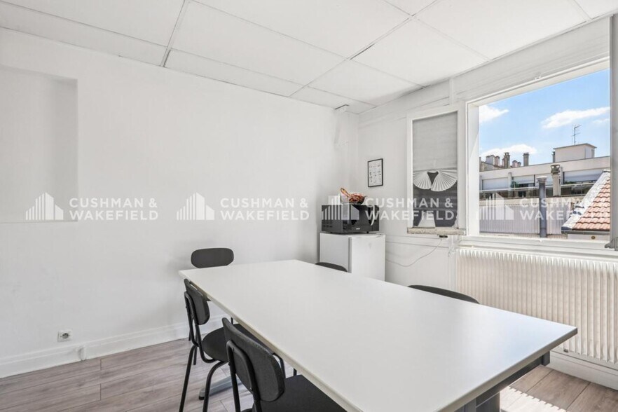 34 Rue Périer, Montrouge to rent - Interior Photo - Image 2 of 14