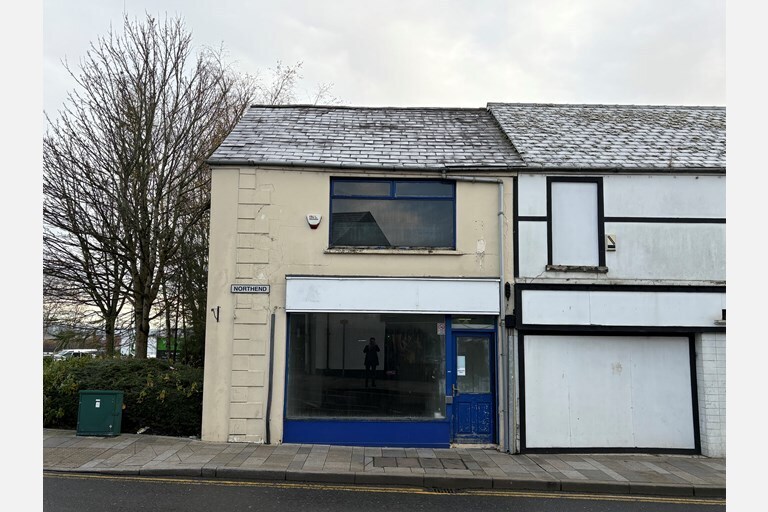 14 North End, Ballyclare to rent - Primary Photo - Image 1 of 1