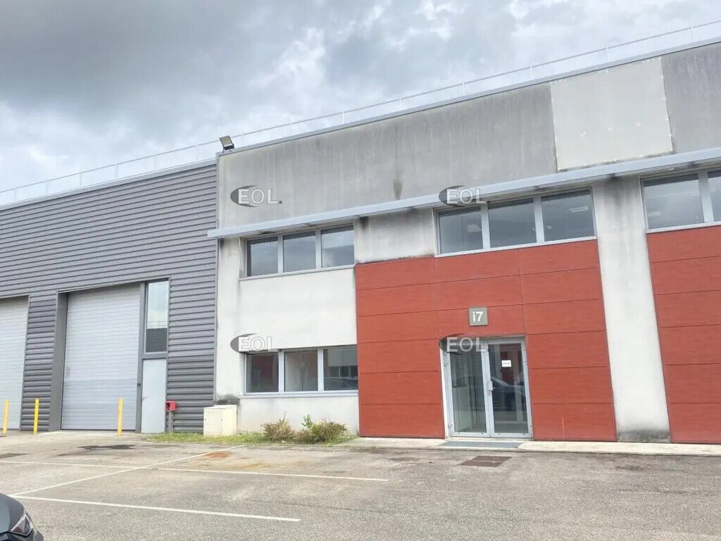 Location Local d'activités 496 m² à 972 m² - Photo 1