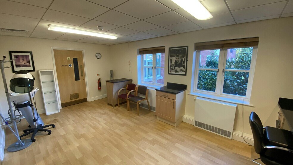 5 Alcester Rd, Stratford Upon Avon to rent - Building Photo - Image 3 of 9