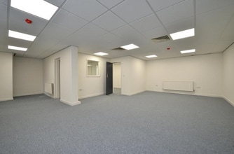 Longbridge Rd, Manchester to rent Interior Photo- Image 1 of 1
