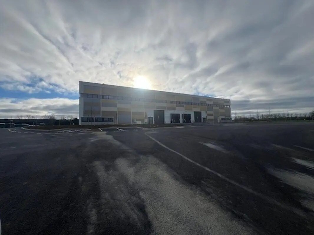 226 Rue Jacques Monod, Plaisir to rent Building Photo- Image 1 of 10