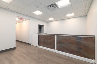 900 W Main St, Freehold, NJ to rent Interior Photo- Image 2 of 15