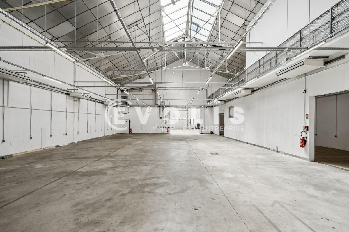 Light Industrial in Ivry-sur-Seine to rent Interior Photo- Image 1 of 17