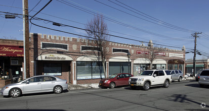 128-131 W Main St, Bay Shore, NY for sale Primary Photo- Image 1 of 1