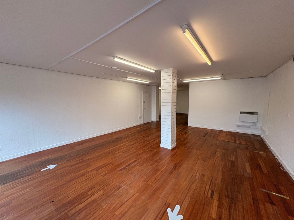 6-8 High St, Chorley to rent Interior Photo- Image 1 of 5