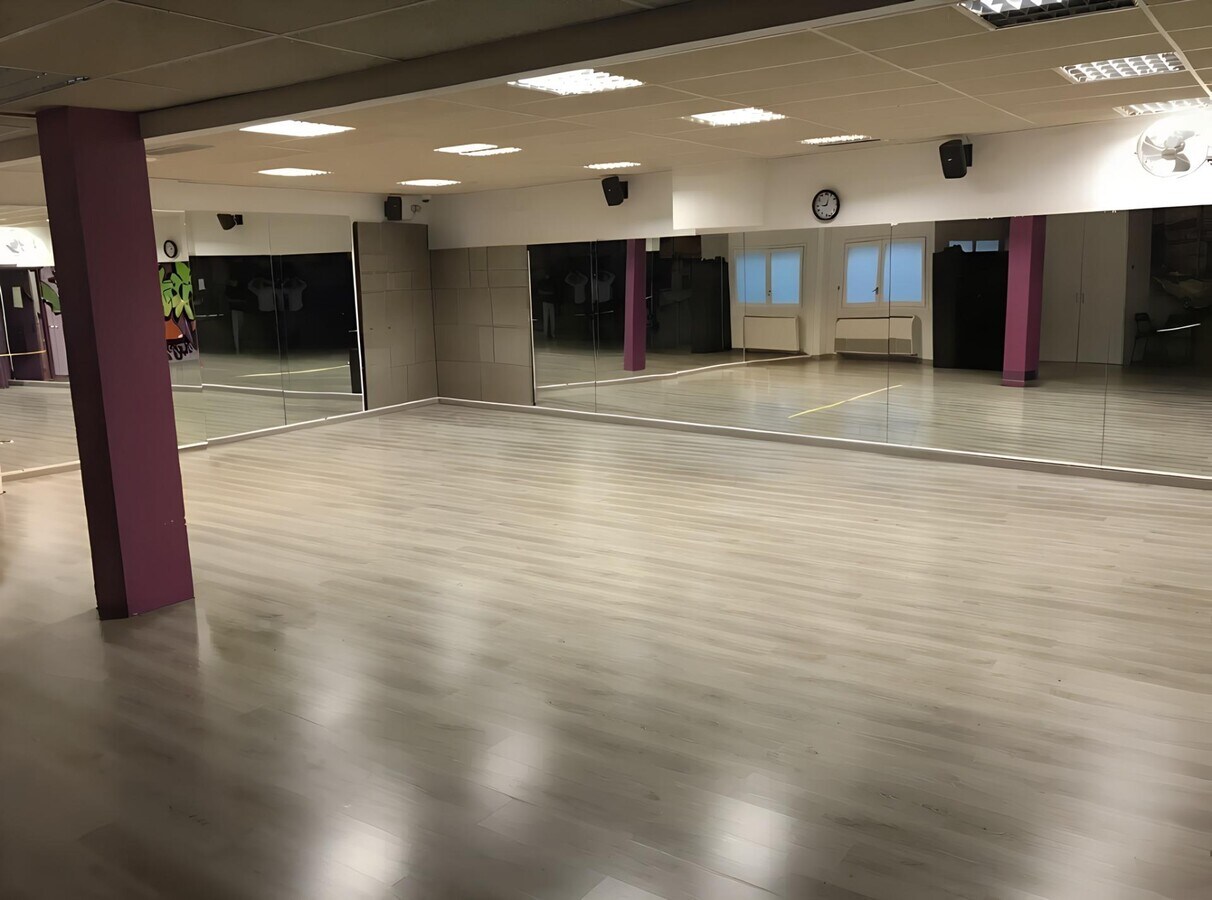 Cornellà de Llobregat, BAR 08940 - Unit 1 -  - Interior Photo - Image 1 of 3