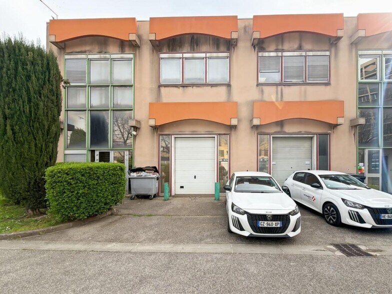Office in Marseille to rent - Building Photo - Image 1 of 18