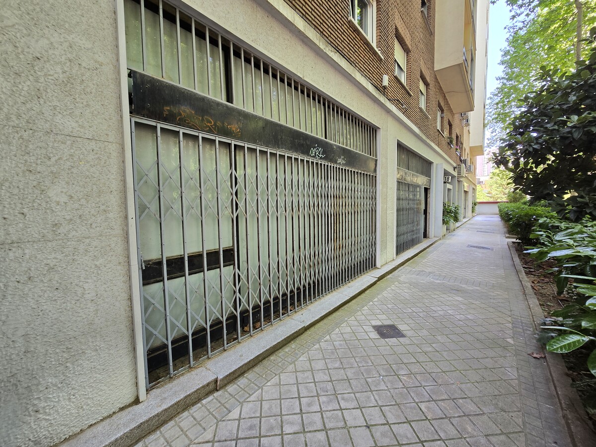 Madrid, MAD 28007 -  -  - Interior Photo - Image 2 of 3