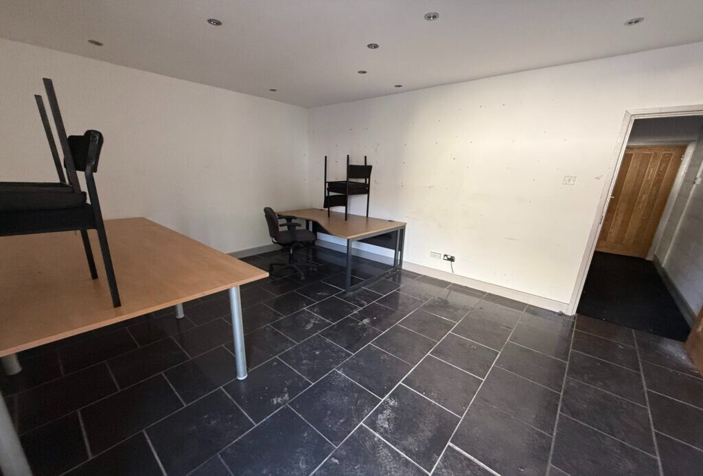 Aqueduct St, Preston to rent Interior Photo- Image 1 of 3