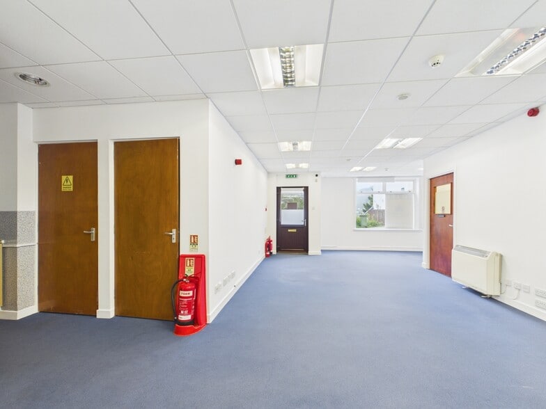 Unit 3-4 The Green, Portree to rent - Building Photo - Image 3 of 6