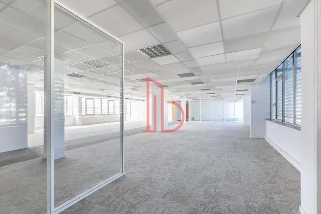 Location Bureaux 114 m² à 928 m² - Photo 1