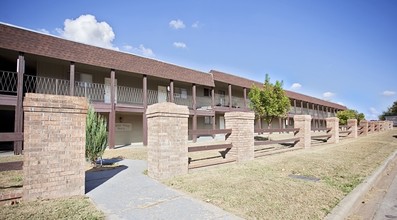 1441 NW 92nd St, Oklahoma City, OK for sale Primary Photo- Image 1 of 7