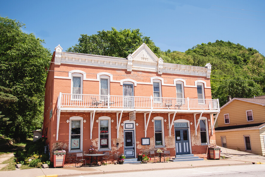 809 N Main St, Alma, WI for sale - Building Photo - Image 1 of 1