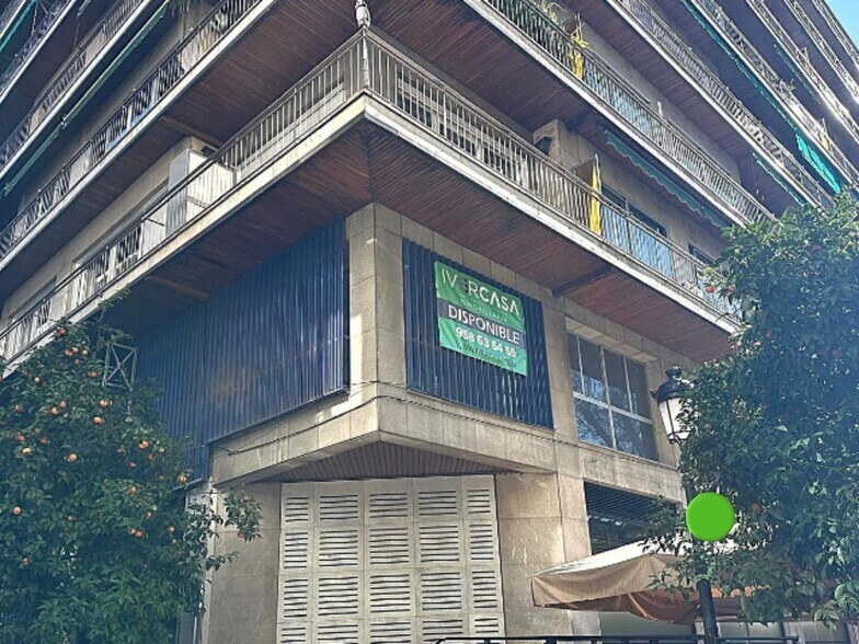 Office in Granada, Granada to rent - Building Photo - Image 1 of 8
